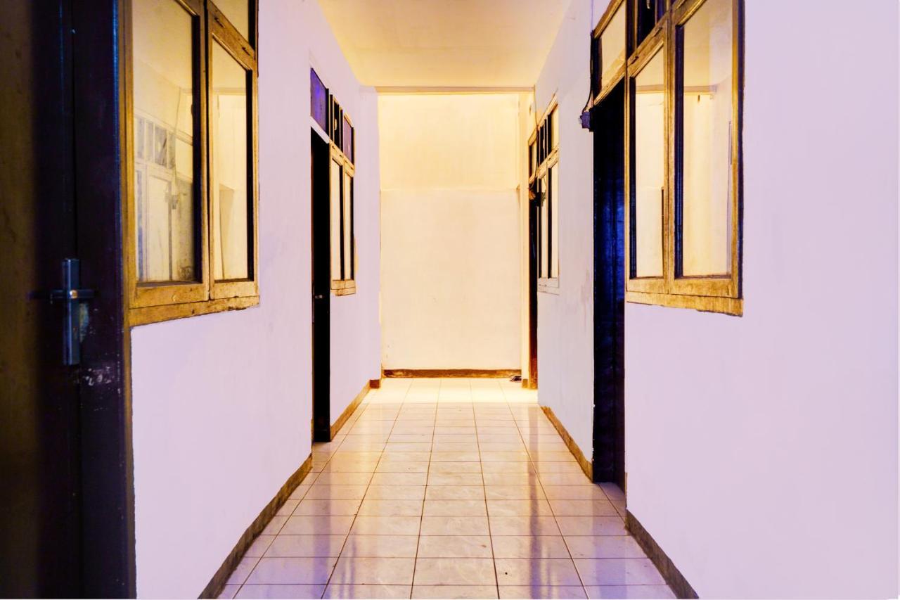 Oyo 93239 Arimbi 2 Hotel Бандунг Екстериор снимка