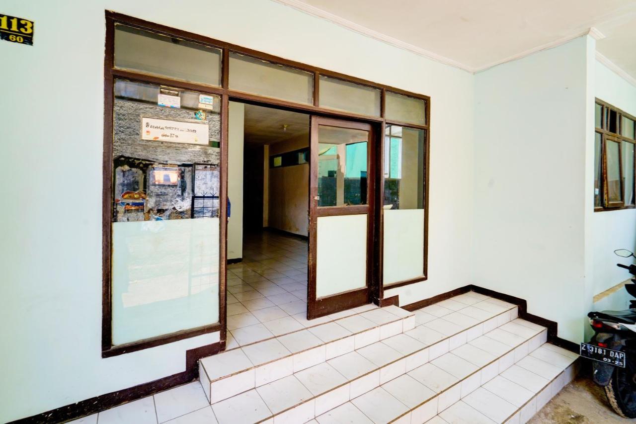 Oyo 93239 Arimbi 2 Hotel Бандунг Екстериор снимка